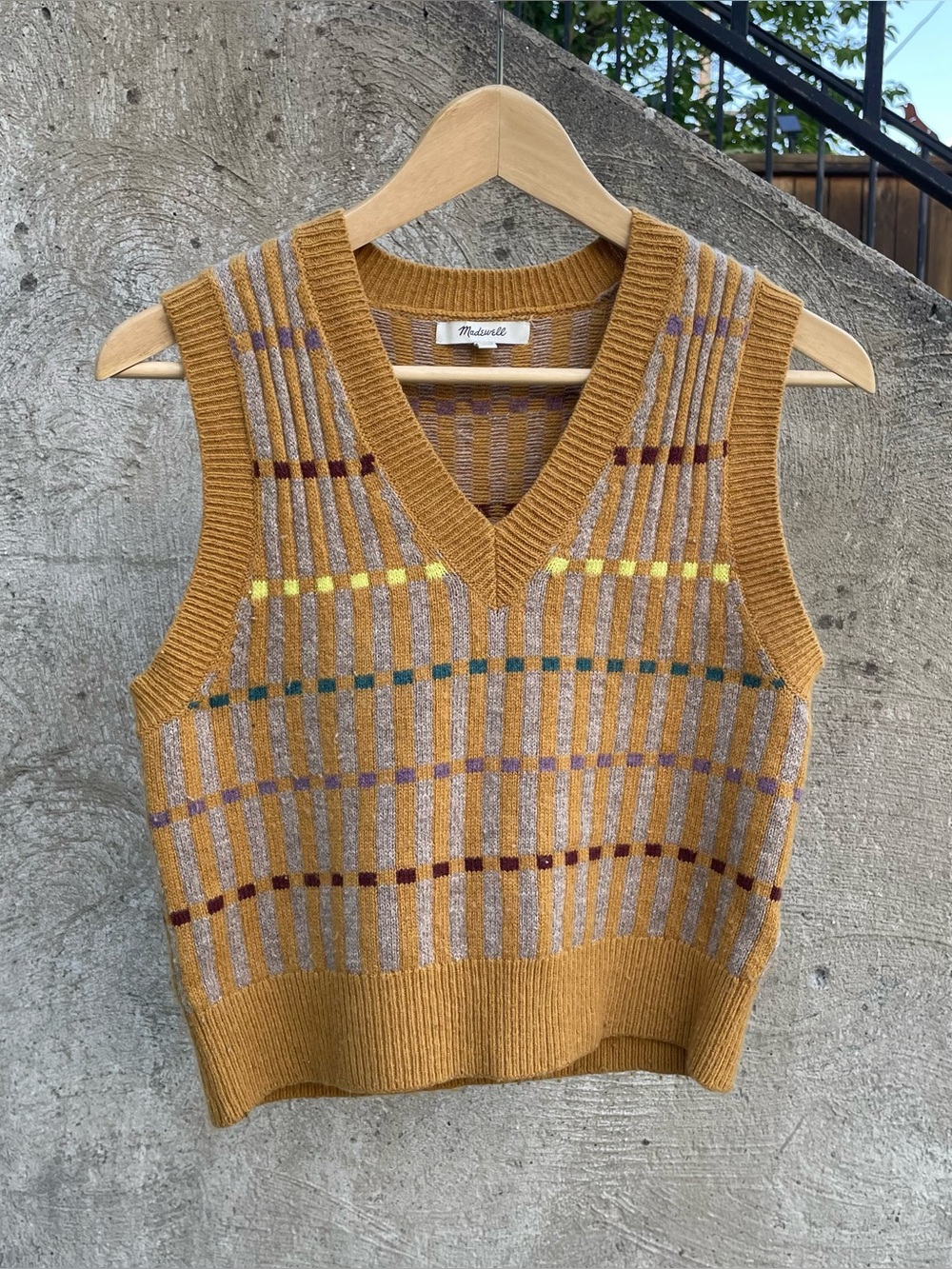 Madewell women’s Jacquard v-neck sweater vest XS